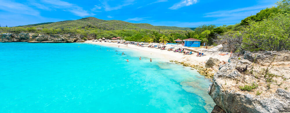 Des eaux cristallines et des paysages fantastiques attirent les voyageurs à Curaçao. Laissez Passport Health vous aider à rester en bonne santé pendant votre séjour en vous donnant des conseils de voyage et bien plus encore.